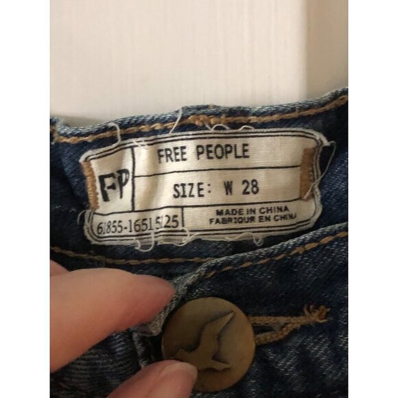 **SOLD**Free People High Rise Ombre Denim Lace Shorts Size 28 - Picture 9 of 10